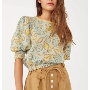 Free People Cropped Sweater Top. No Ordinary Top. Oatmeal color combo.